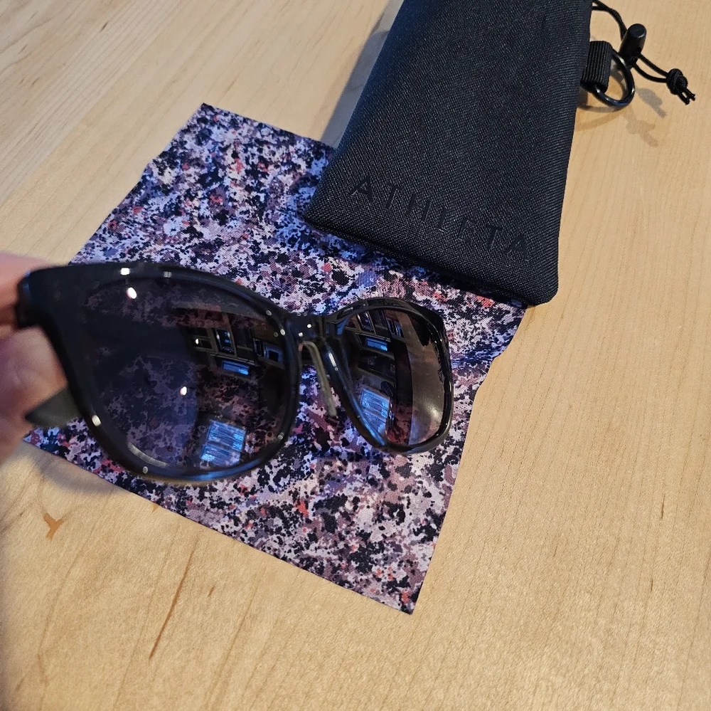 Athleta Summit D-Frame Sunglasses